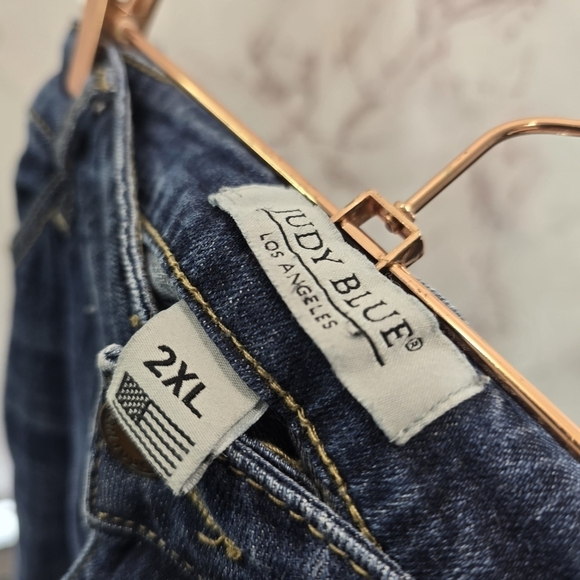 Judy Blue Shorts Womens 2X Denim Jean High Rise Cuffed Distressed Stretch - Picture 3 of 10